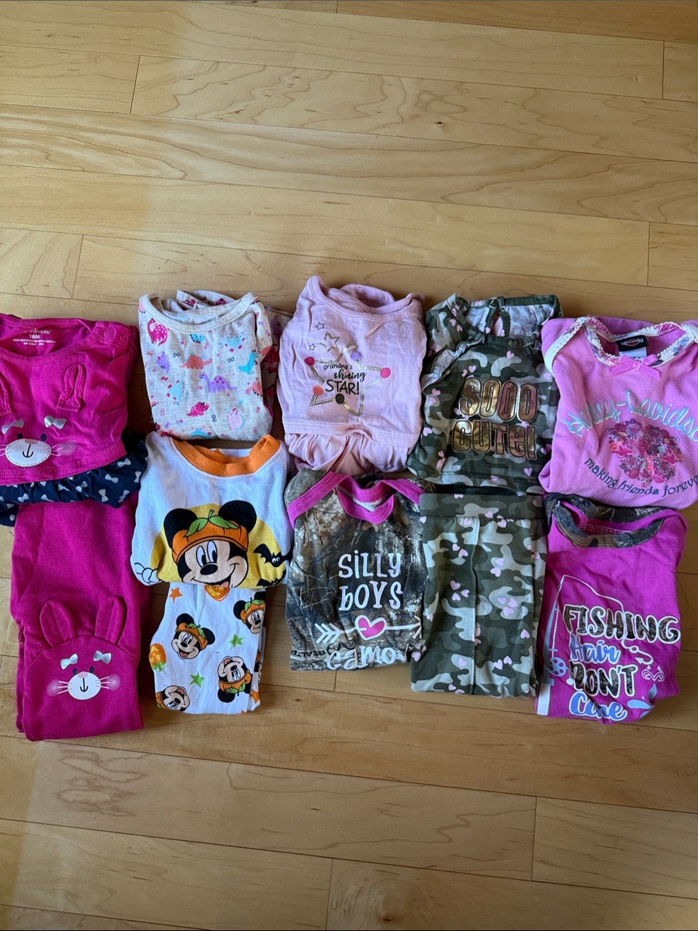 Lot of 18 mo toddler clothes 12 pcs